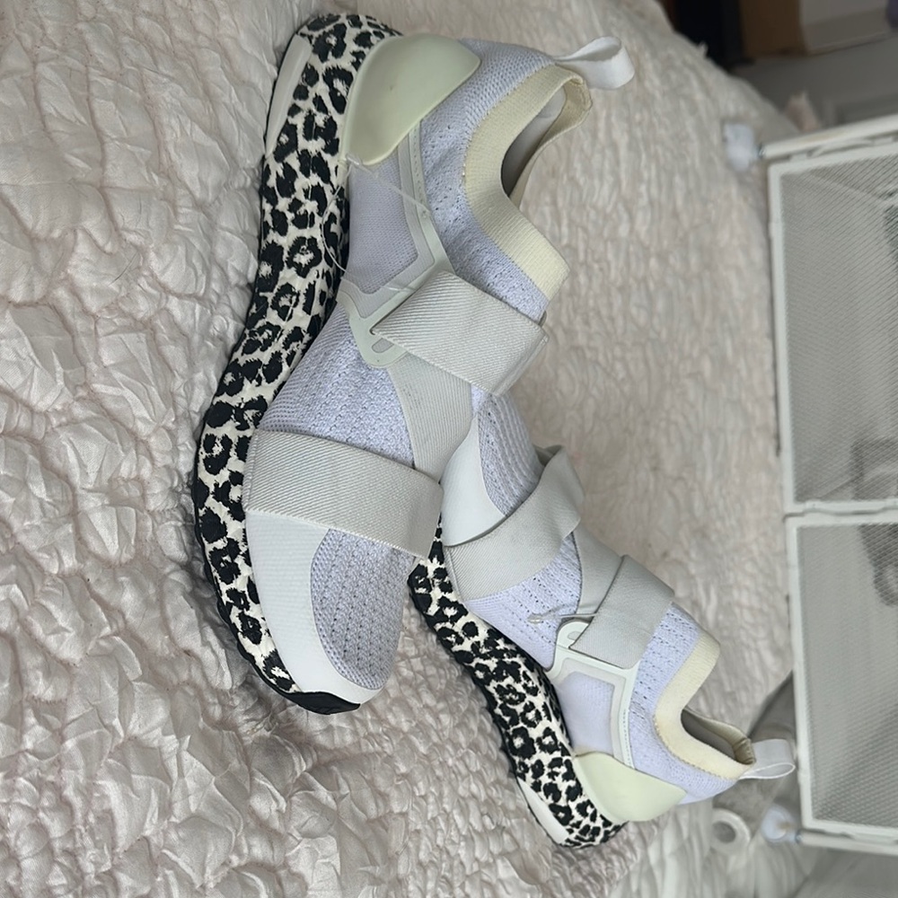 Adidas x Stella McCartney UltraBoost X White Leopard size 7